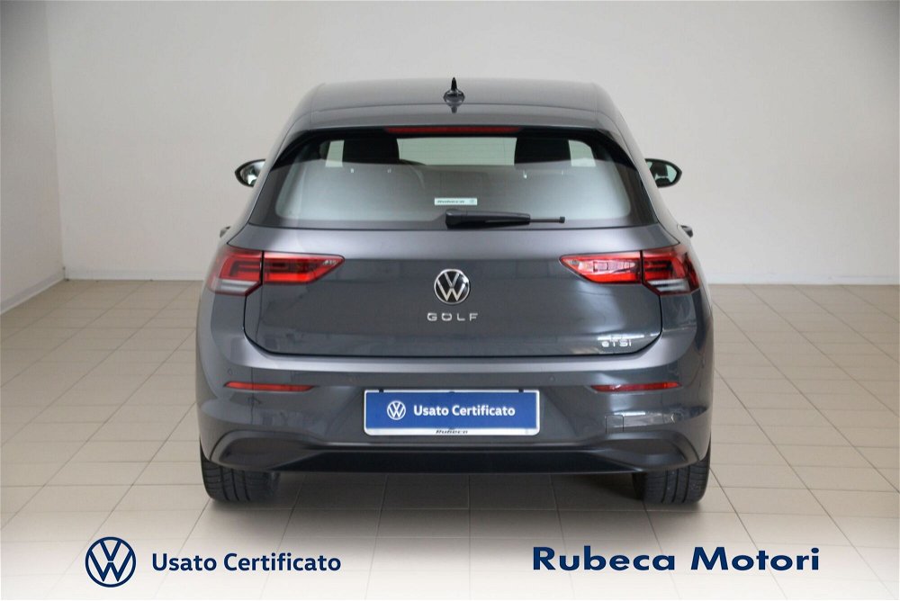 Volkswagen Golf 1.0 eTSI EVO DSG Life del 2023 usata a Citta' della Pieve (5)