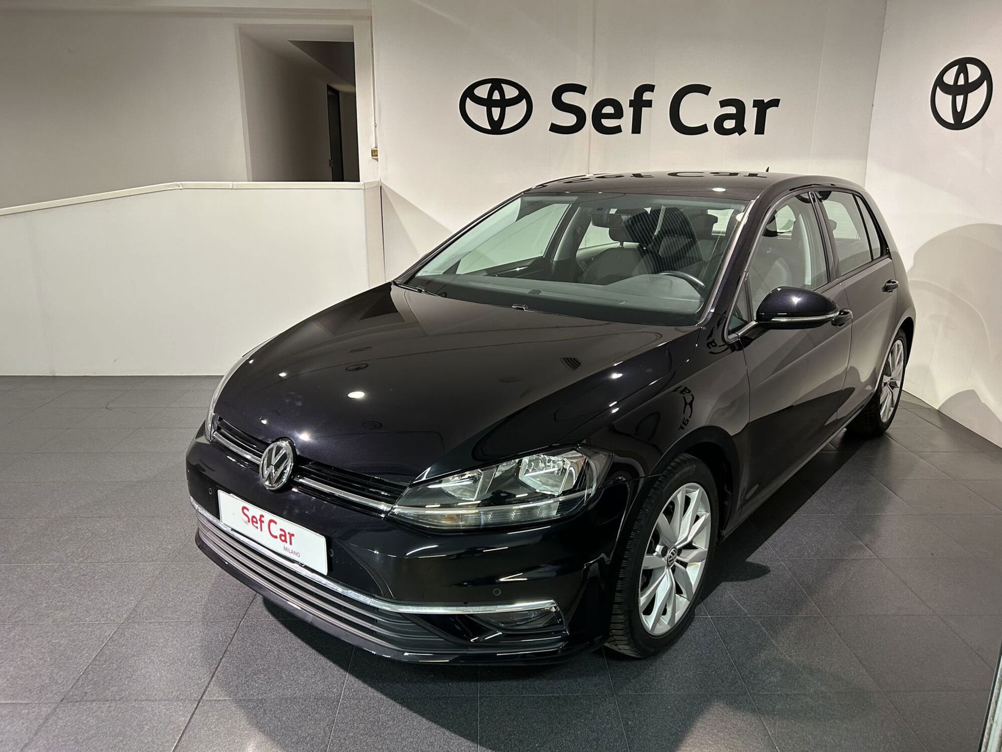 Volkswagen Golf 2.0 TDI DSG 5p. Executive BlueMotion Technology  del 2018 usata a Milano