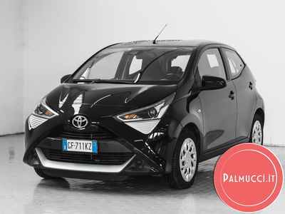 Toyota Aygo Connect 1.0 VVT-i 72 CV 5 porte x-play del 2021 usata a Prato