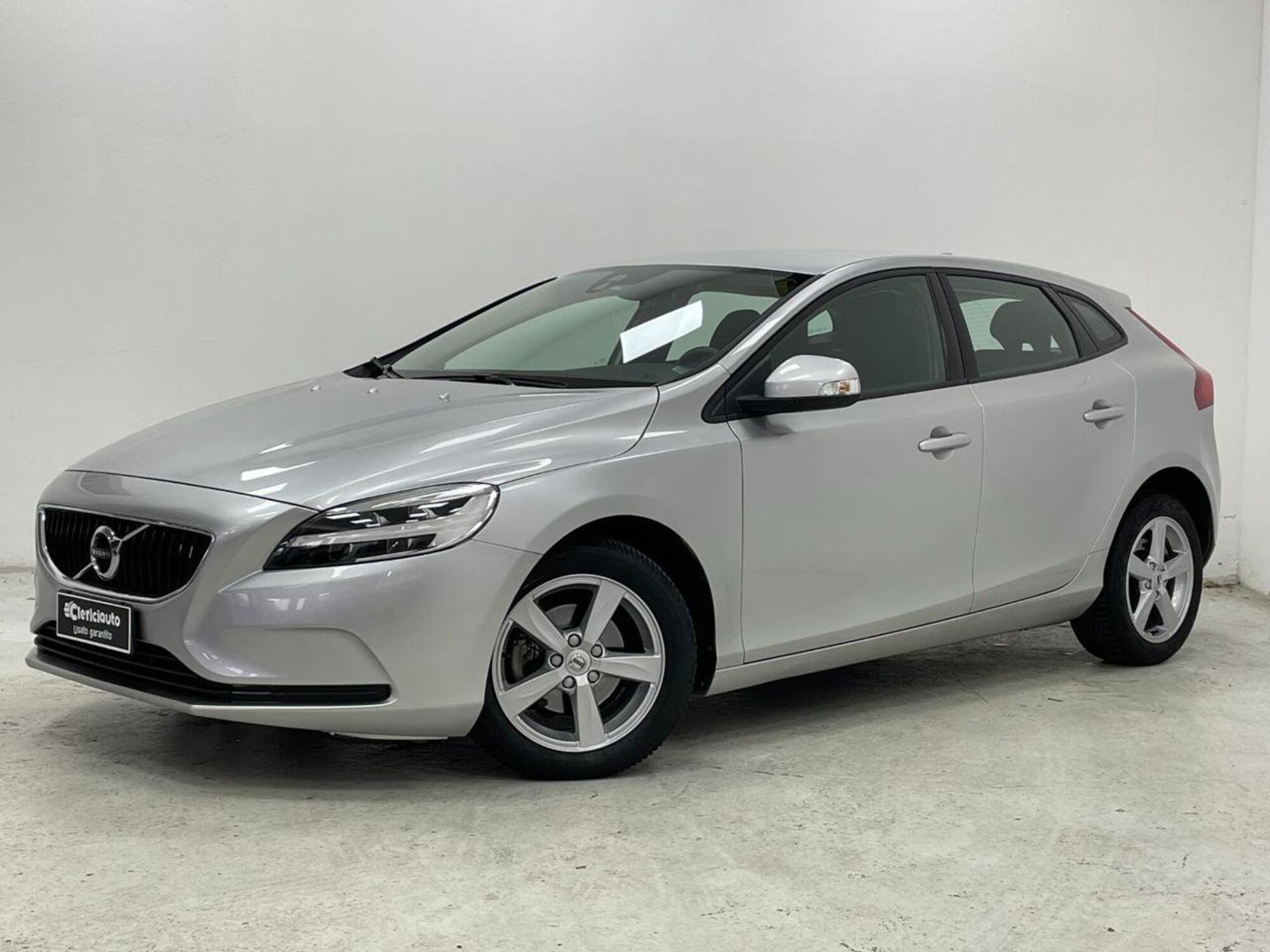 Volvo V40 D2 Business N1  del 2018 usata a Lurate Caccivio