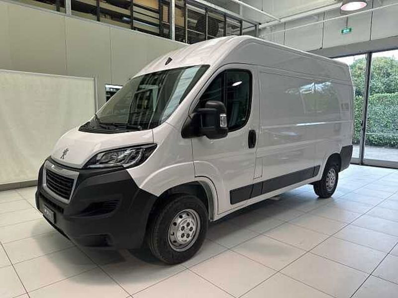 Peugeot Boxer Furgone 330 2.2 BlueHDi 140 S&S PC-TN Furgone Premium  nuova a Forli'