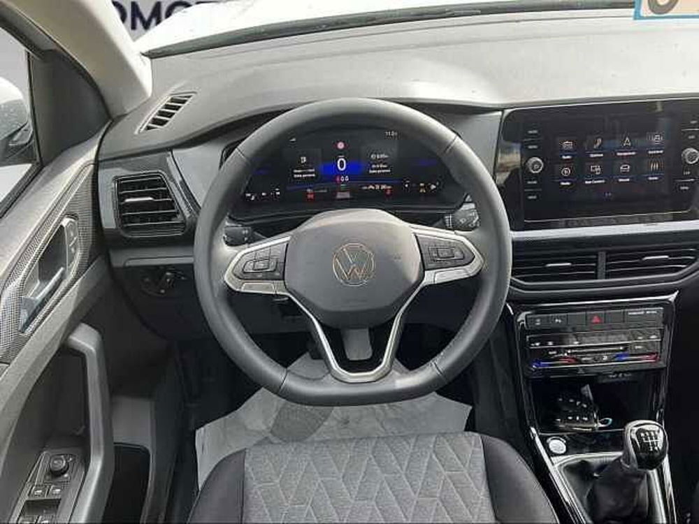 Volkswagen T-Cross nuova a Siena (8)