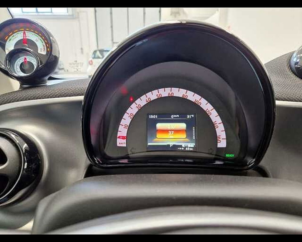 smart Fortwo Fortwo eq Pulse 4,6kW nuova a Solaro (4)