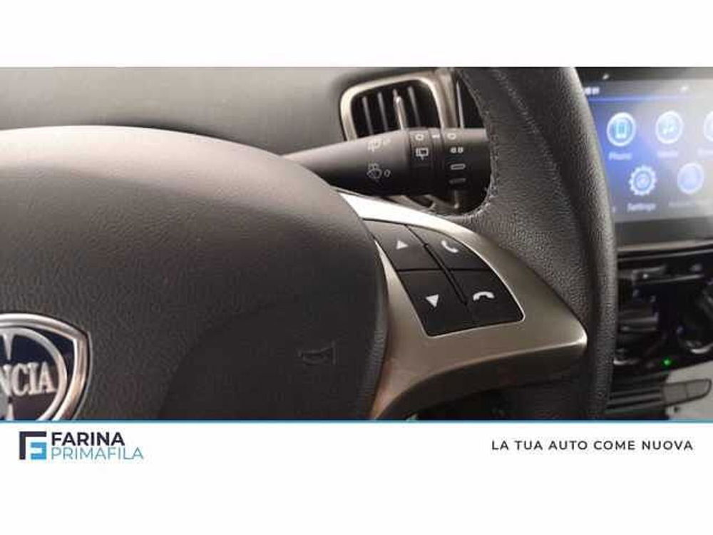 Lancia Ypsilon usata a Napoli (16)