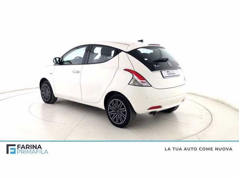 Lancia Ypsilon usata a Napoli (4)