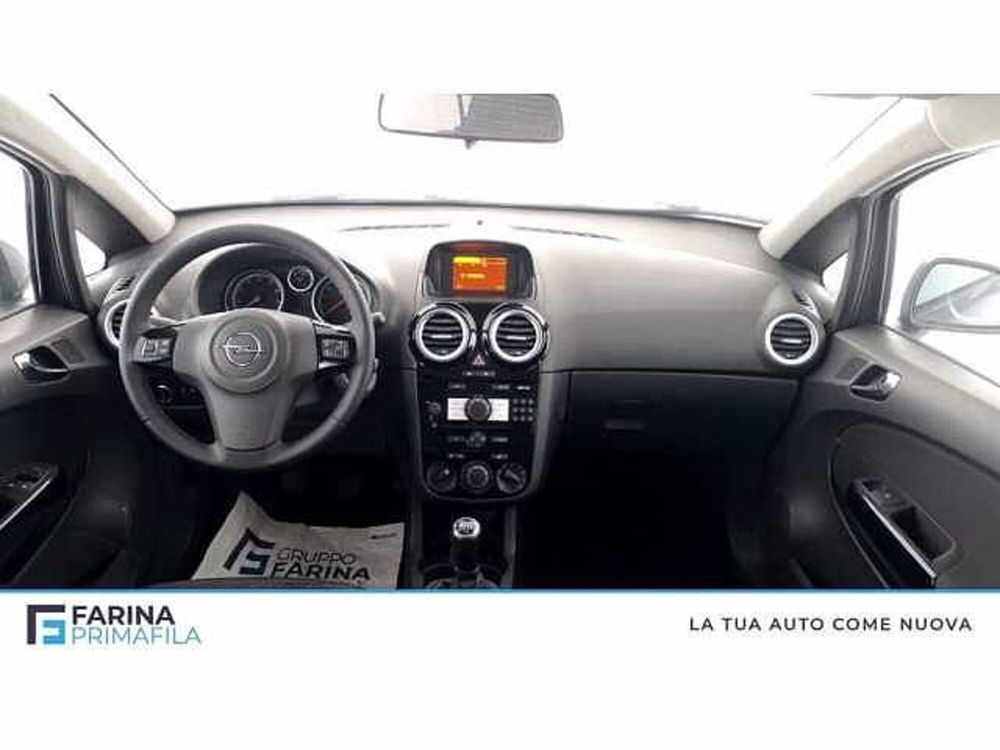 Opel Corsa usata a Napoli (11)