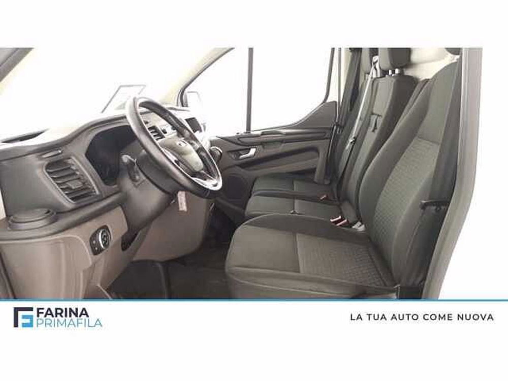 Ford Transit Custom Furgone 320 2.0 TDCi 130 PC Combi Trend  del 2020 usata a Pozzuoli (5)