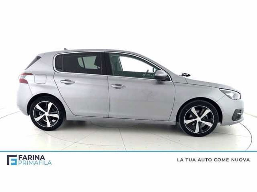 Peugeot 308 1.2 puretech t Allure s&s 130cv del 2020 usata a Pozzuoli (4)