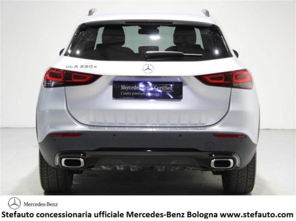 Mercedes-Benz GLA SUV 250 e Plug-in hybrid Automatic Sport Plus del 2023 usata a Castel Maggiore (4)