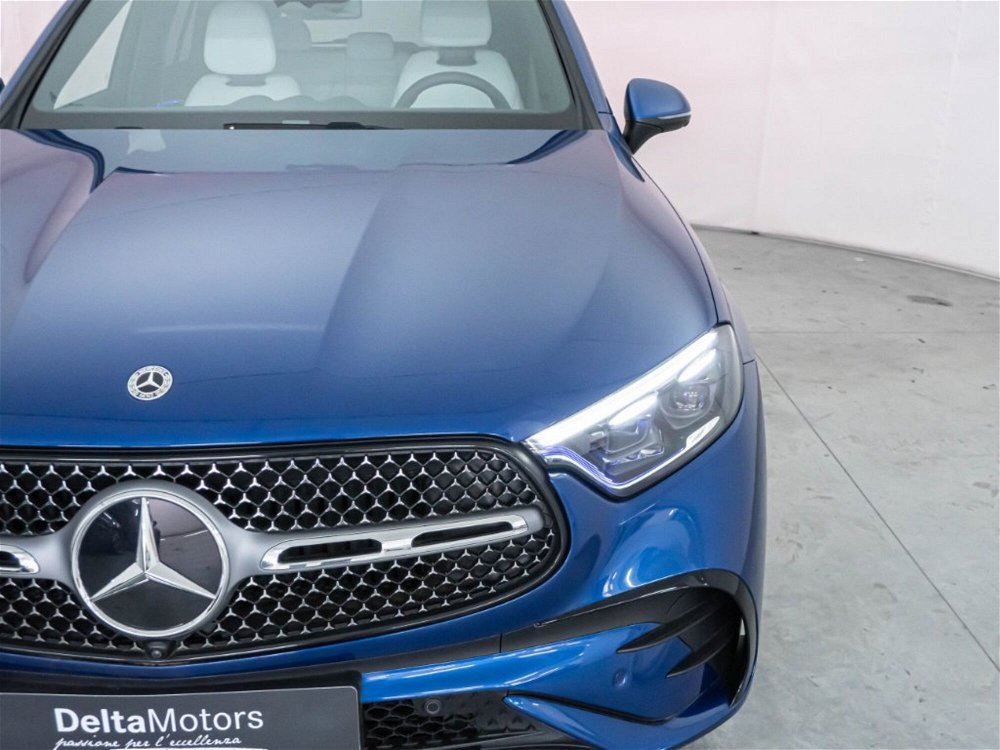 Mercedes-Benz GLC SUV (2022-->>) nuova a Montecosaro (2)