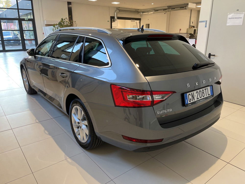 Skoda Superb Station Wagon nuova a Modena (6)