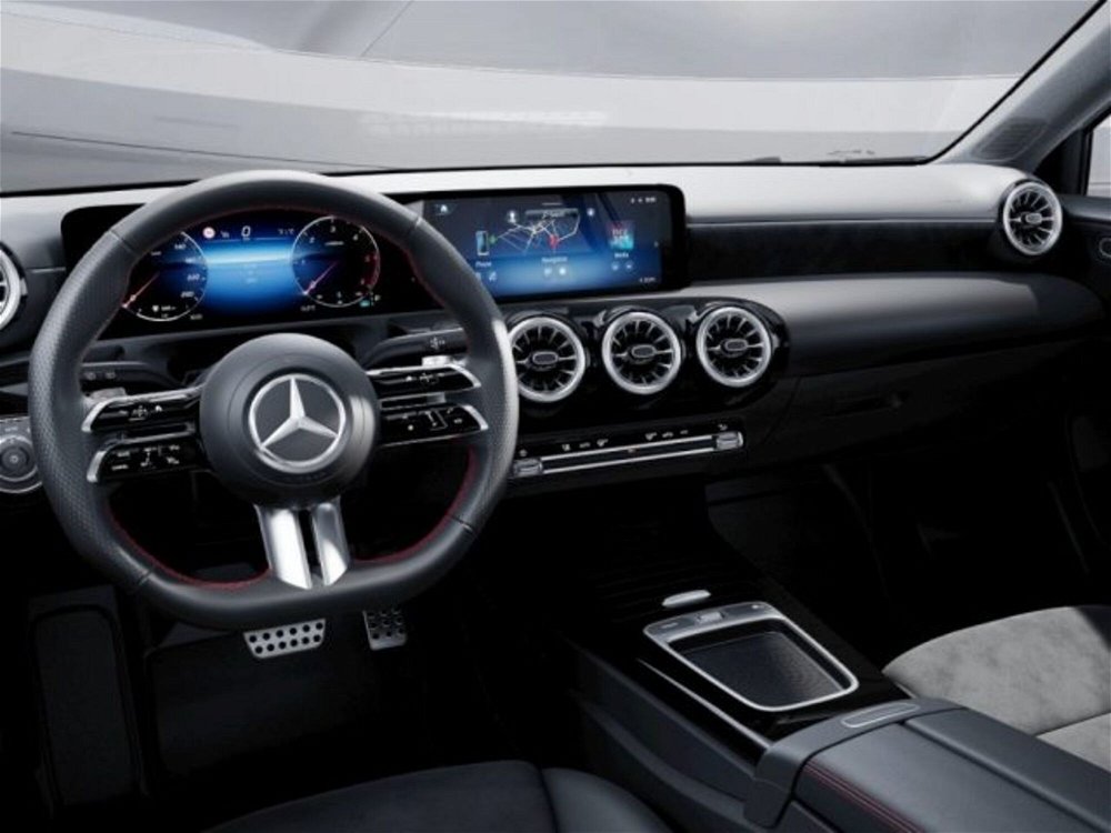 Mercedes-Benz GLB 200 d Automatic Progressive Advanced Plus nuova a Verona (5)