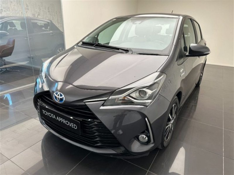 Toyota Yaris 1.3 5 porte Active  del 2019 usata a Cuneo