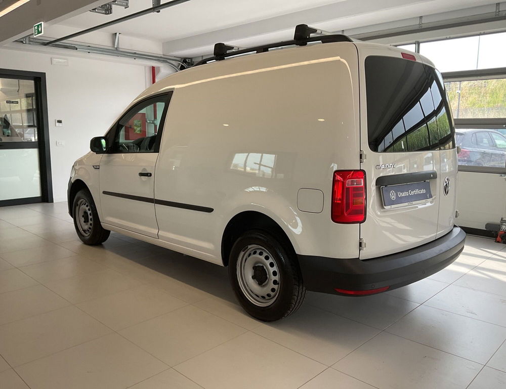 Volkswagen Caddy 2.0 TDI 102 CV  del 2020 usata a Salerno (5)