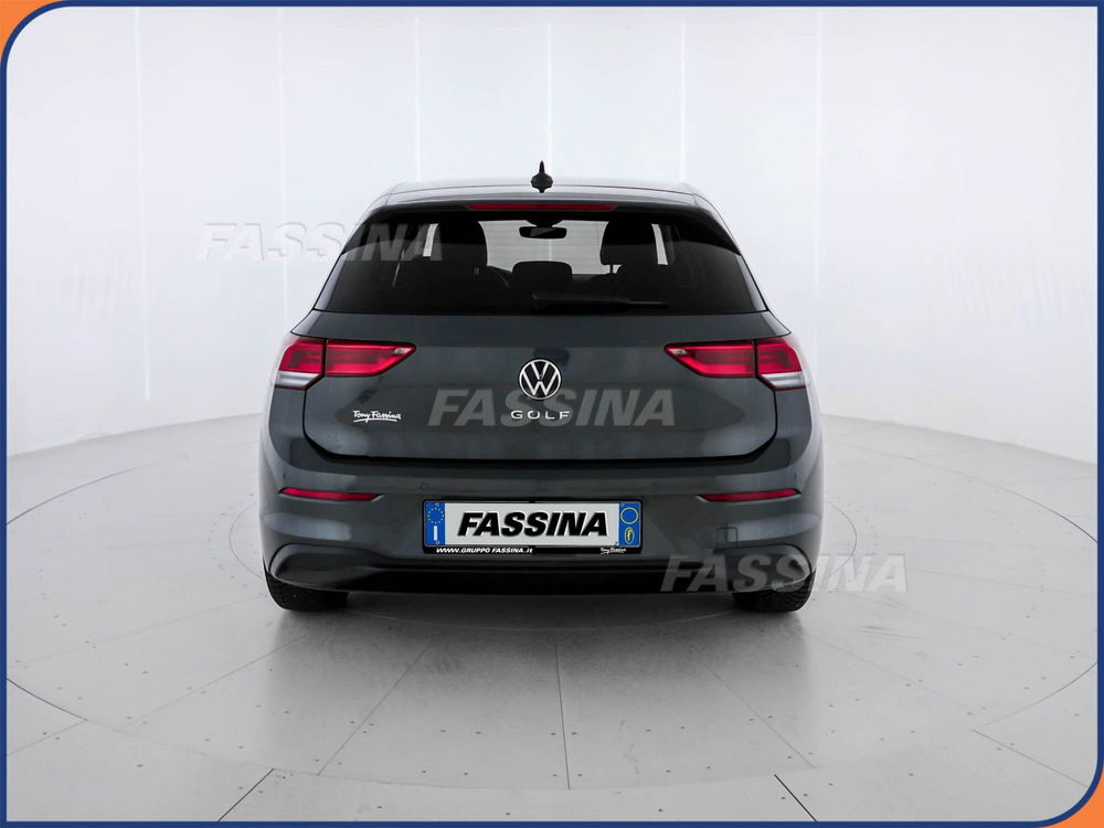 Volkswagen Golf 1.0 TSI EVO Life del 2021 usata a Milano (5)