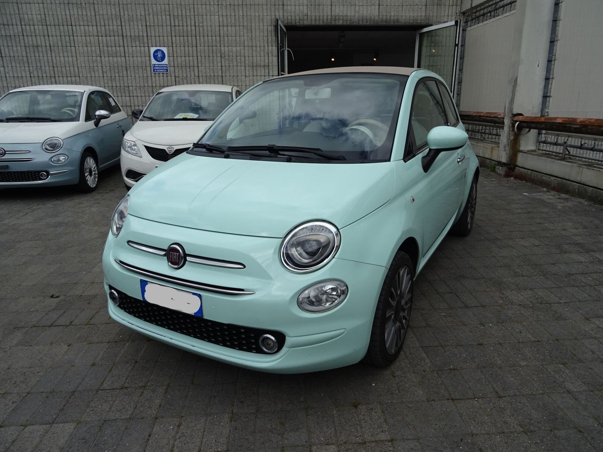 Fiat 500C Cabrio 1.2 Lounge  del 2018 usata a Lucca