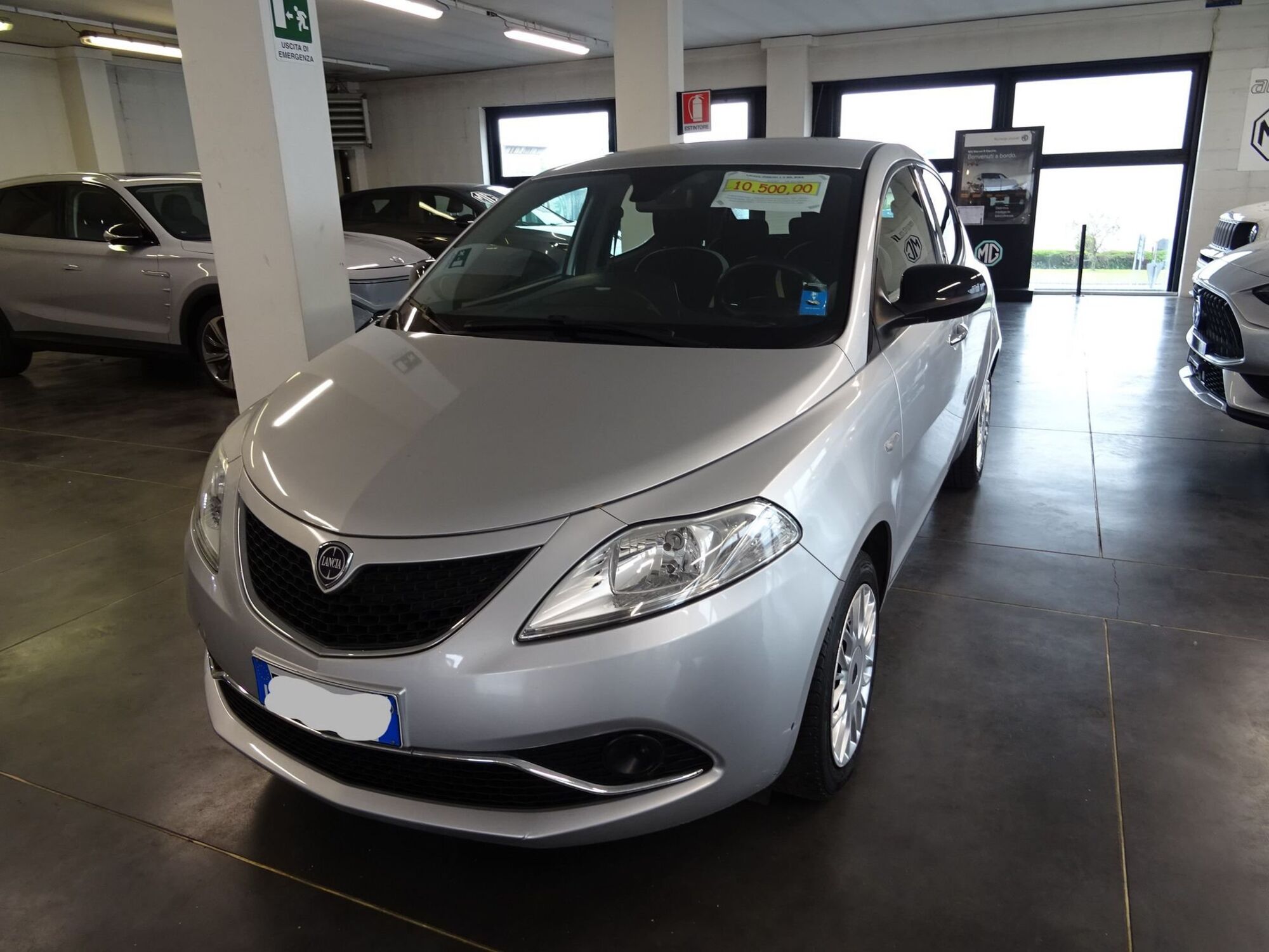 Lancia Ypsilon 1.2 69 CV 5 porte GPL Ecochic Gold  del 2017 usata a Lucca