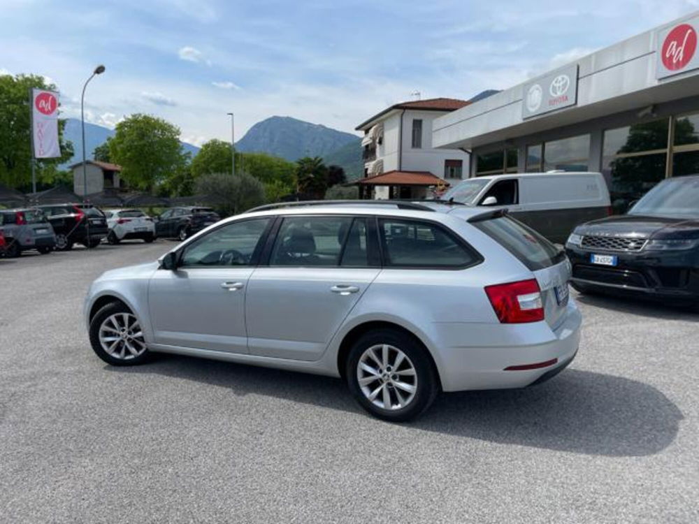 Skoda Octavia Station Wagon 1.6 TDI CR 115 CV Wagon Executive  del 2018 usata a Maniago (3)