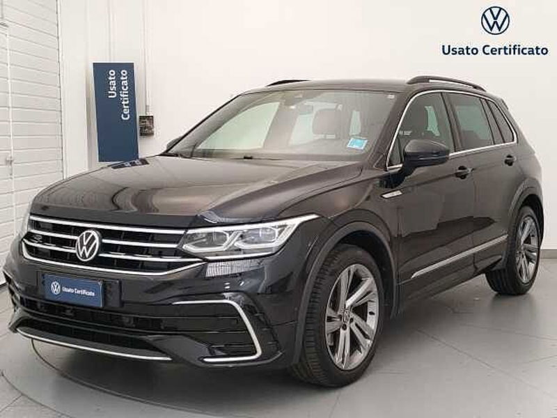 Volkswagen Tiguan 1.5 TSI 150 CV DSG ACT R-Line del 2021 usata a Busto Arsizio