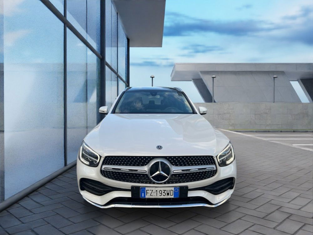 Mercedes-Benz GLC suv 220 d 4Matic Premium  del 2020 usata a Rende (2)