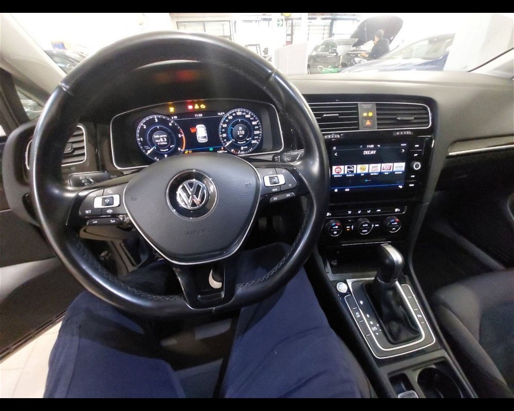 Volkswagen Golf 1.6 TDI 115 CV DSG 5p. Executive BlueMotion Technology  del 2019 usata a Pistoia (5)