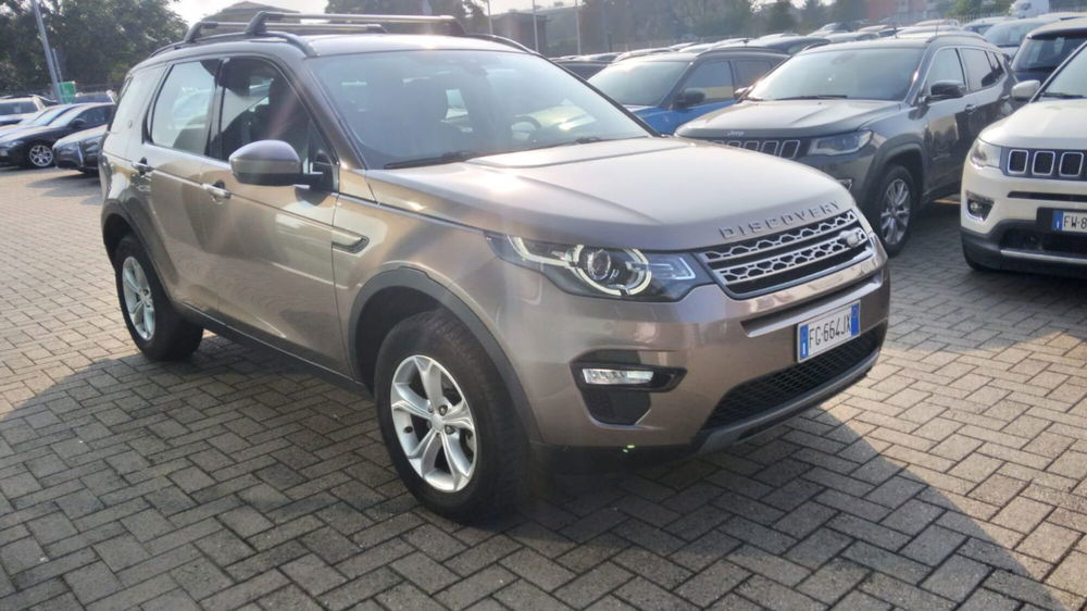 Land Rover Discovery Sport 2.0 TD4 180 CV Pure  del 2016 usata a Alessandria (2)