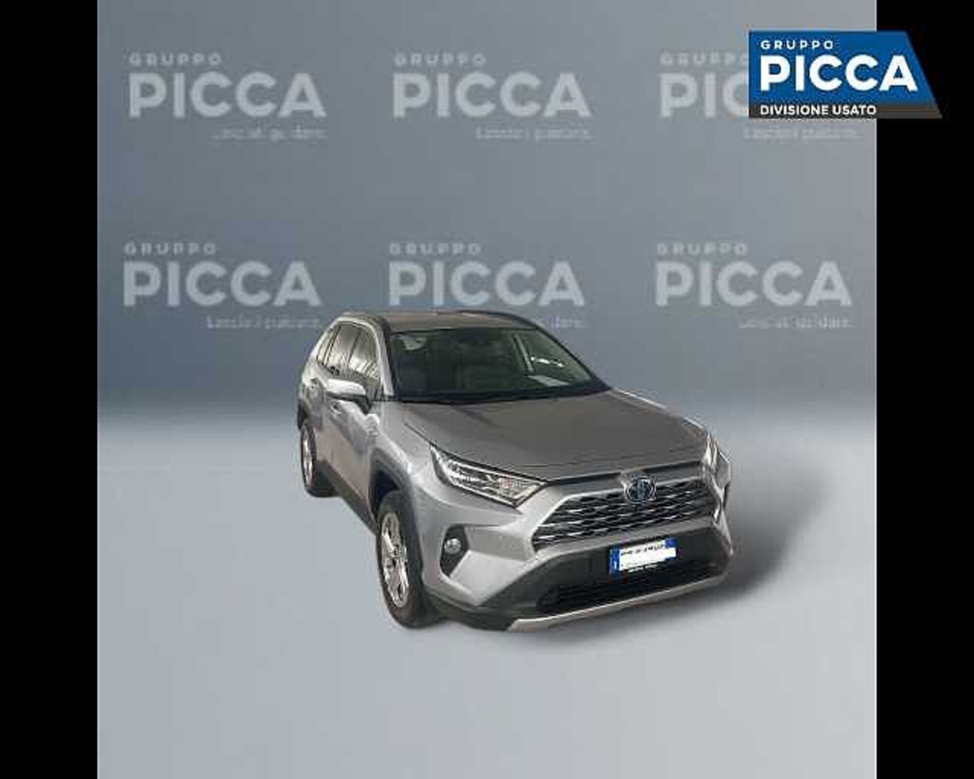 Toyota Rav4 vvt-ie h Active 2wd 218cv e-cvt del 2020 usata a Molfetta