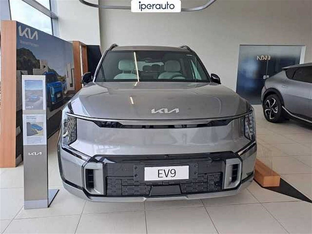 Kia EV9 GT-line Launch Edition awd nuova a Cava Manara (2)