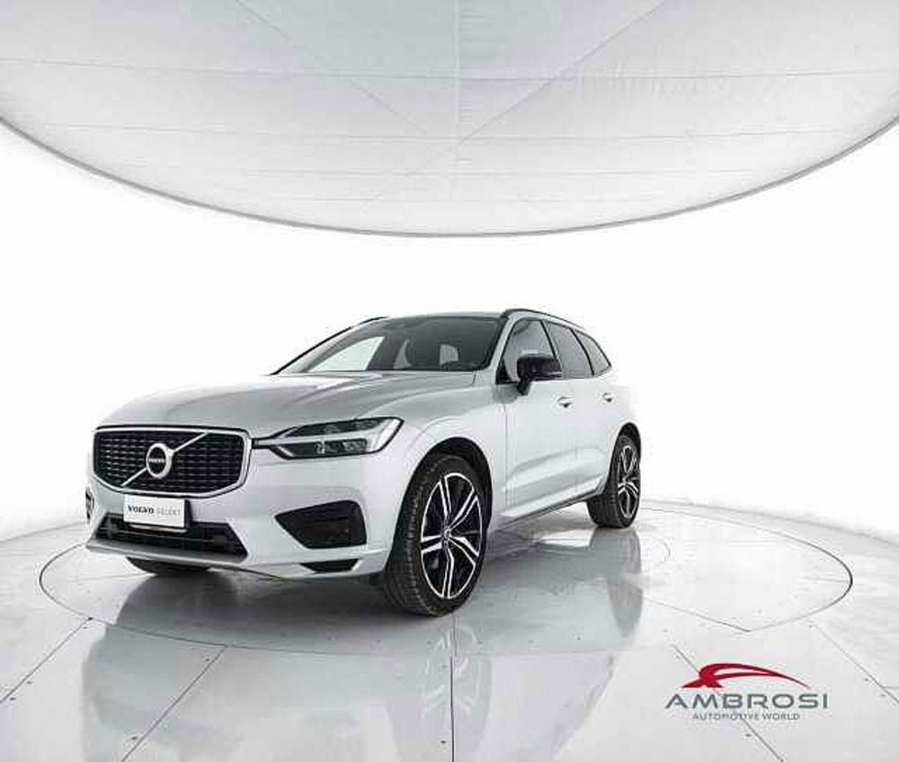 Volvo XC60 D3 R-design N1  del 2020 usata a Viterbo