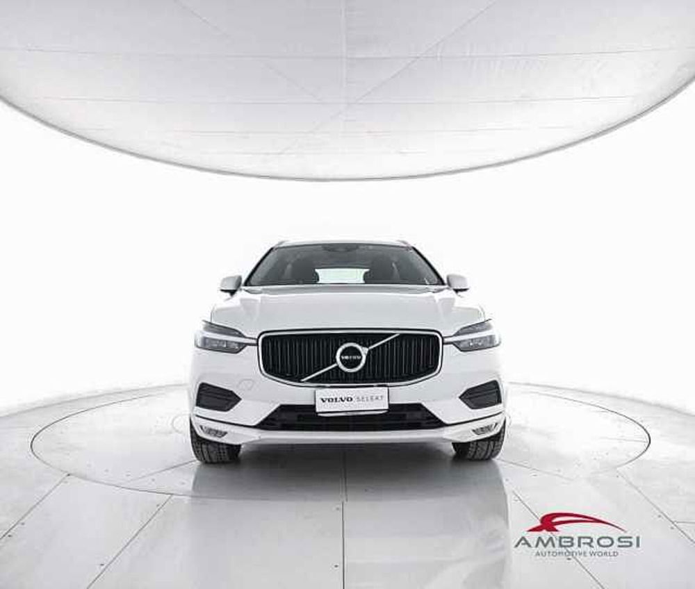 Volvo XC60 B4 (d) AWD Geartronic Momentum Pro  del 2021 usata a Viterbo (5)