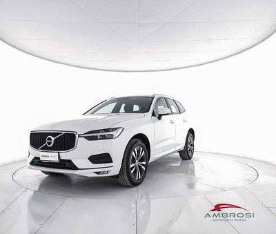 Volvo XC60 B4 (d) AWD Geartronic Momentum Pro  del 2021 usata a Viterbo