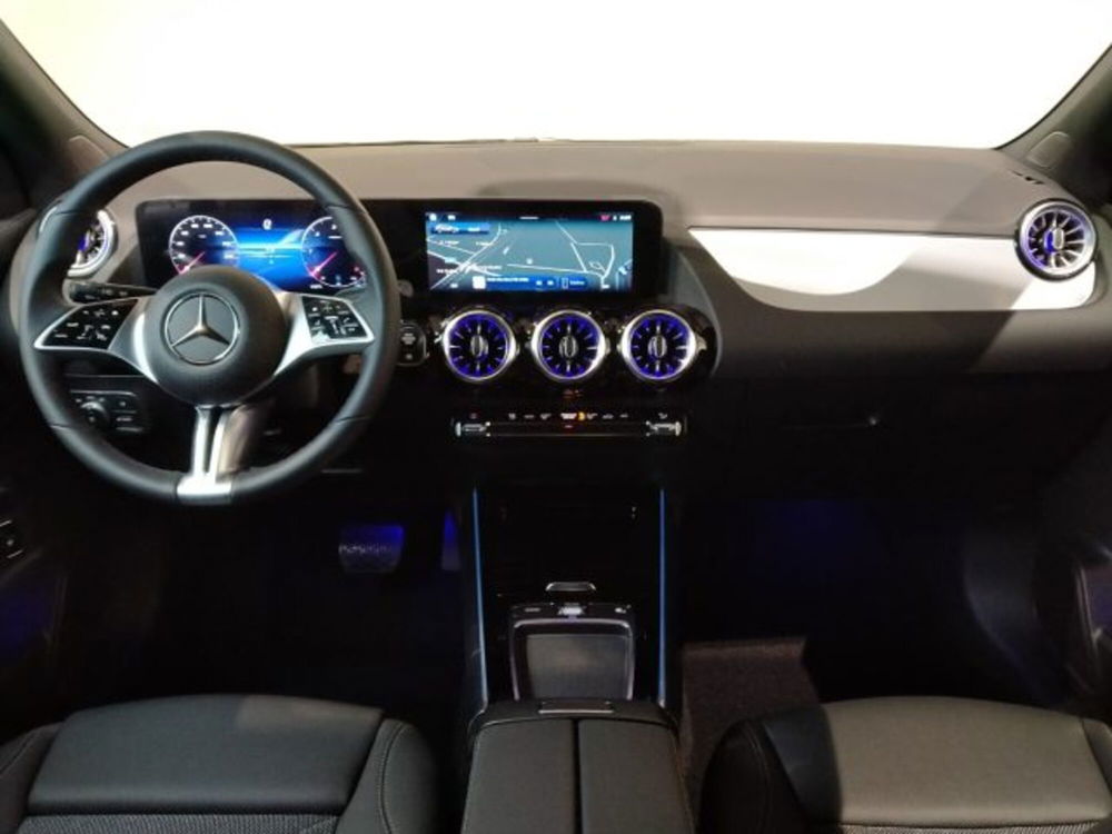 Mercedes-Benz GLA SUV nuova a Bologna (14)