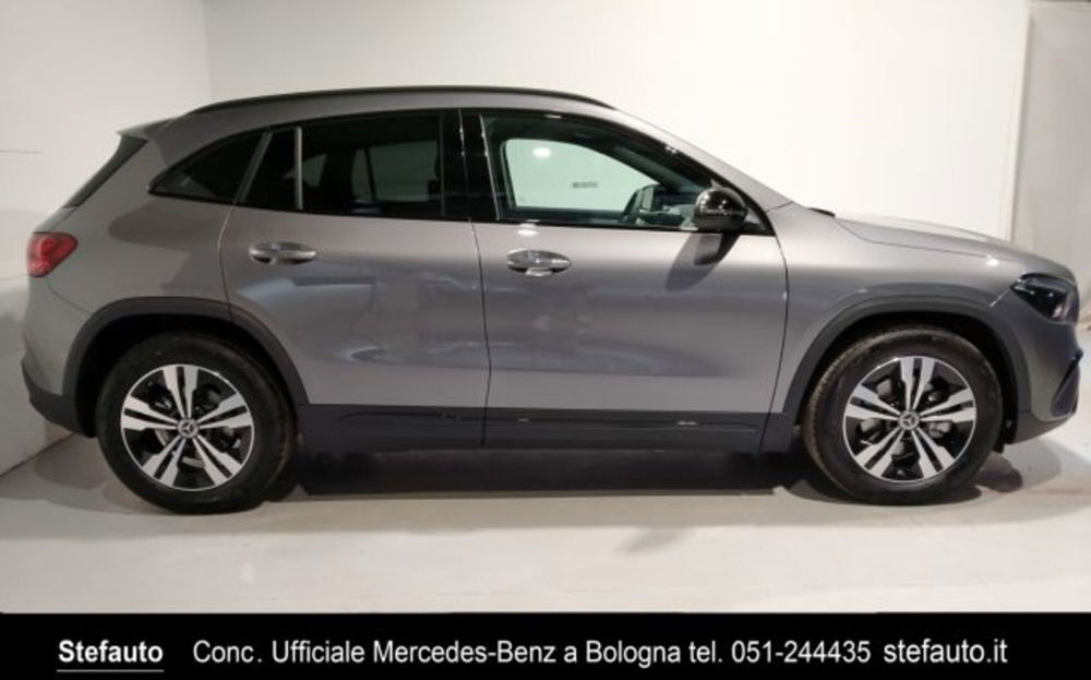 Mercedes-Benz GLA SUV nuova a Bologna (2)