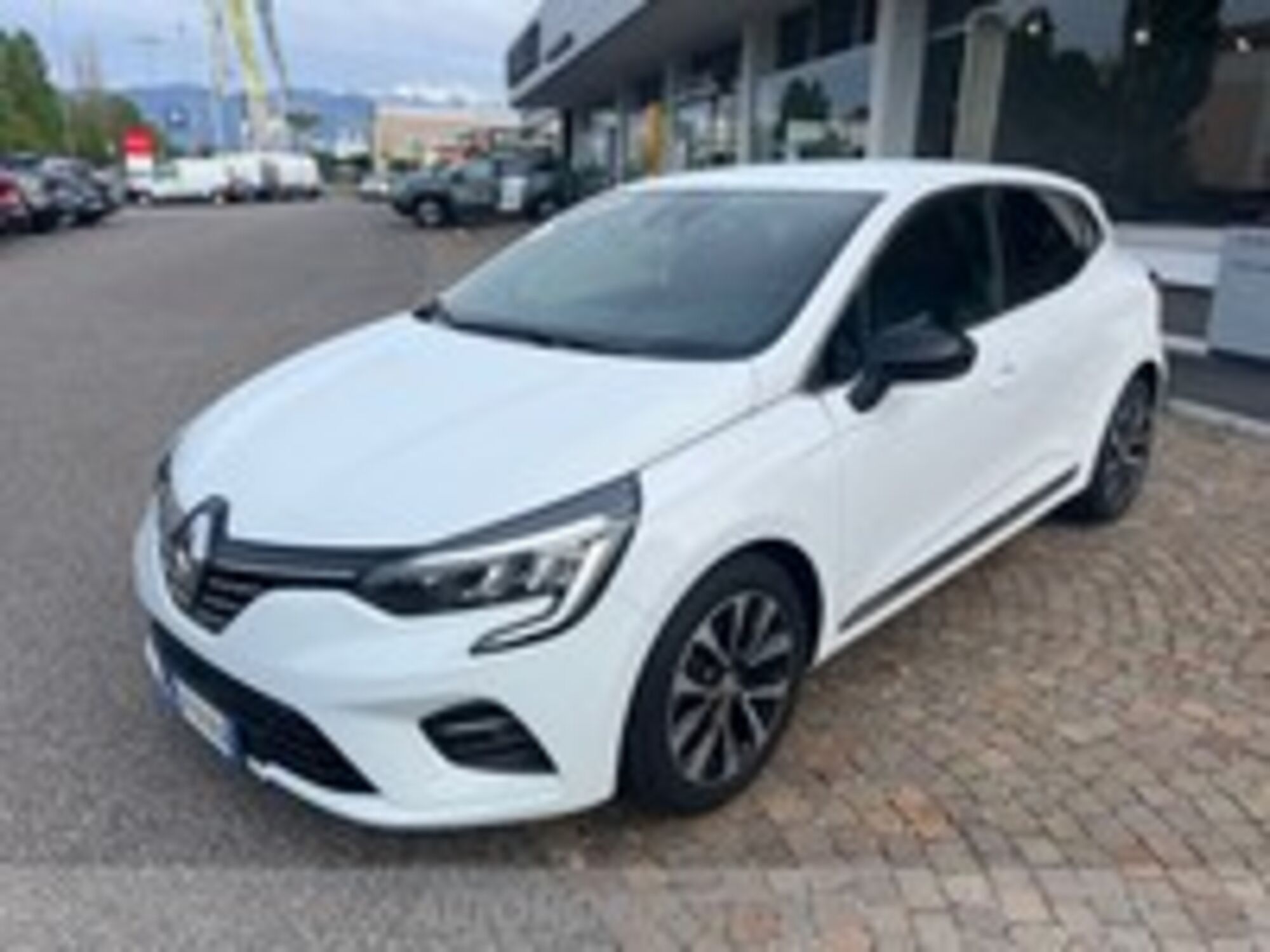 Renault Clio 1.0 tce Techno 90cv del 2023 usata a Pordenone