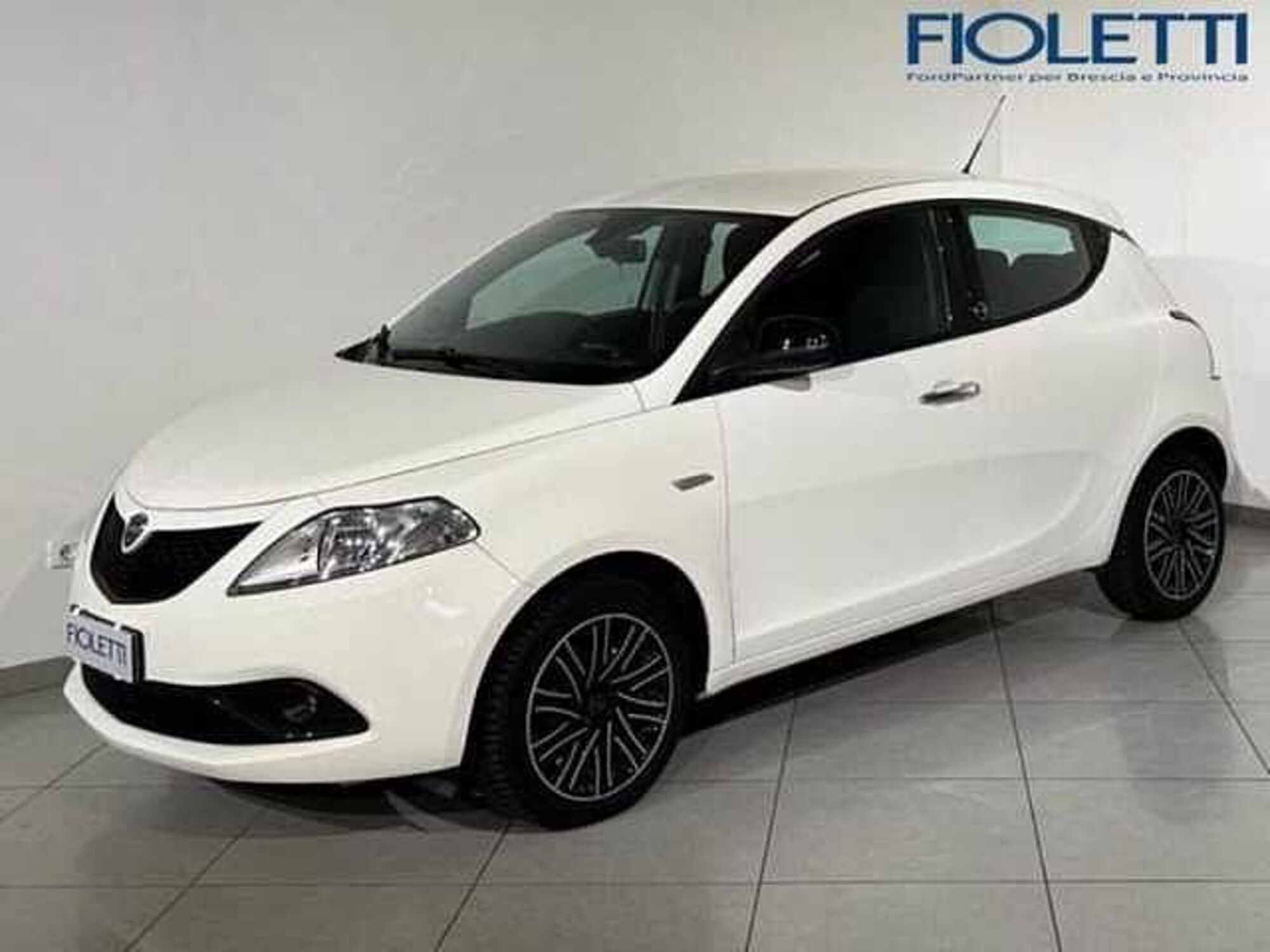 Lancia Ypsilon 1.2 69 CV 5 porte GPL Ecochic Silver  del 2018 usata a Concesio