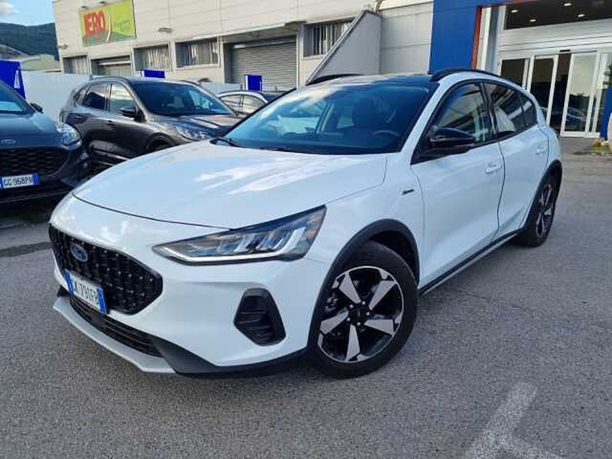 Ford Focus 1.0 EcoBoost 125 CV 5p. Active  del 2022 usata a Salerno