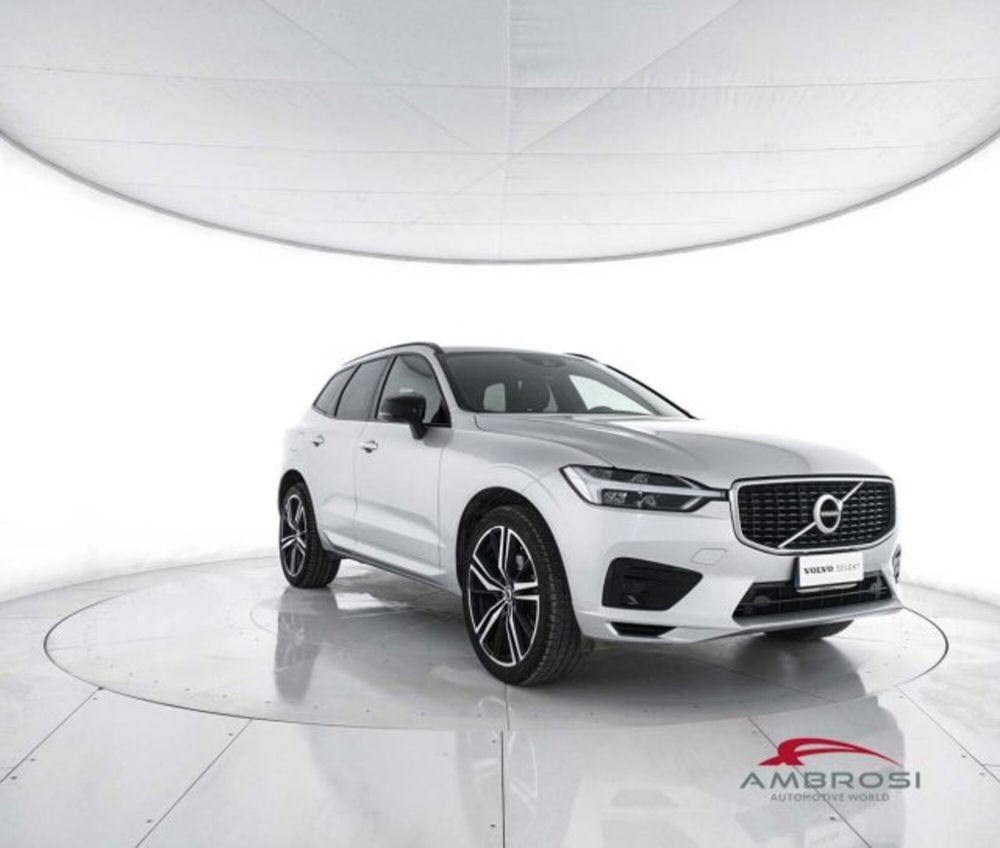 Volvo XC60 D3 R-design N1  del 2020 usata a Corciano (2)