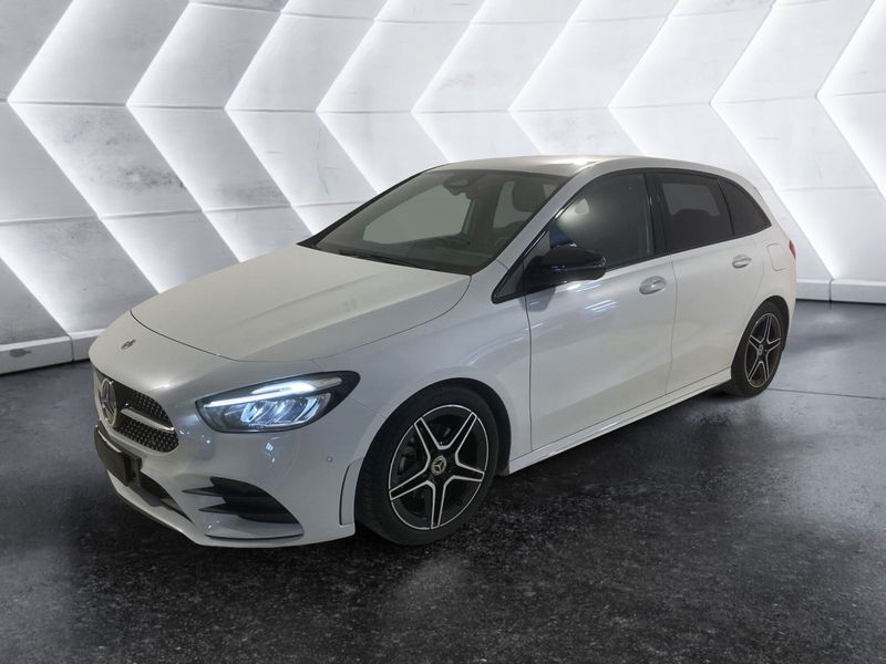 Mercedes-Benz Classe B 180 d Automatic Premium  del 2023 usata a Napoli