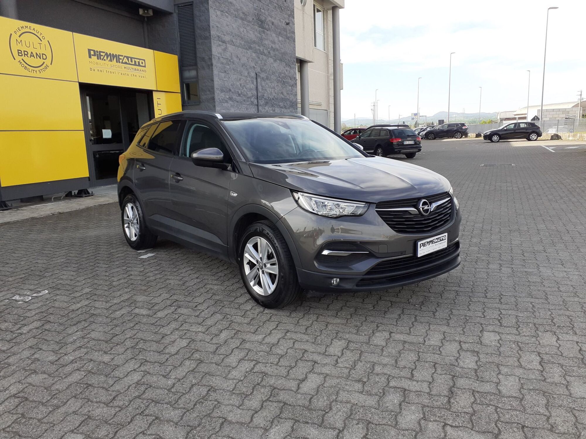 Opel Grandland 1.5 diesel Ecotec aut.  del 2020 usata a Fidenza