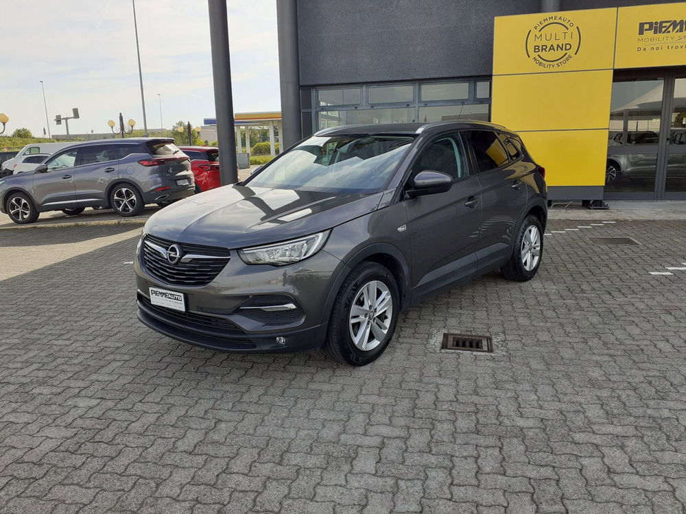 Opel Grandland 1.5 diesel Ecotec aut.  del 2020 usata a Fidenza (3)