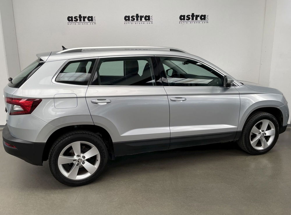 Skoda Karoq 1.6 TDI SCR Executive  del 2020 usata a Arona (4)