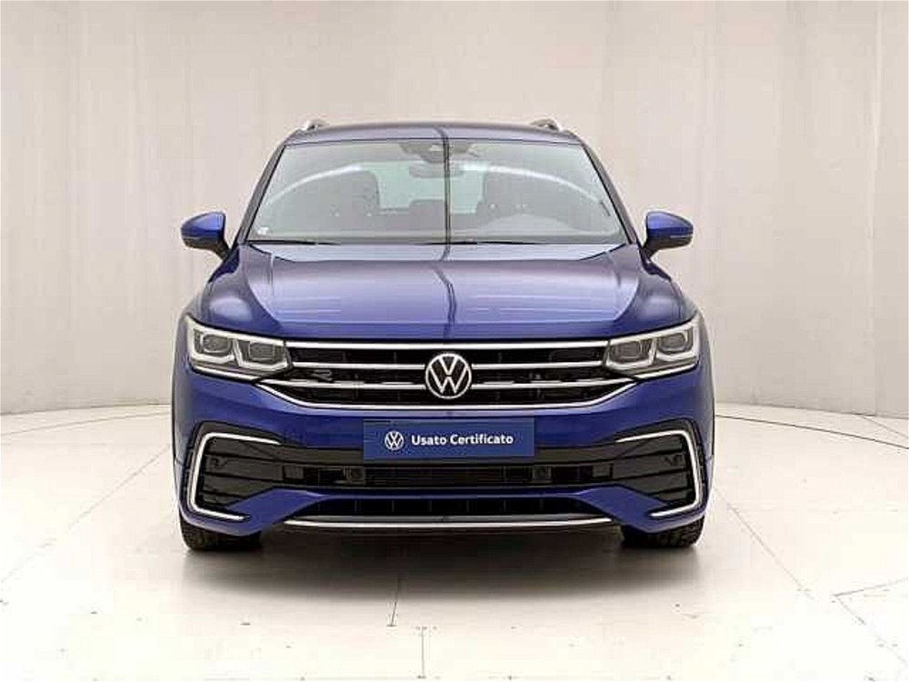 Volkswagen Tiguan 2.0 TDI 150 CV SCR DSG 4MOTION R-Line del 2021 usata a Pesaro (2)