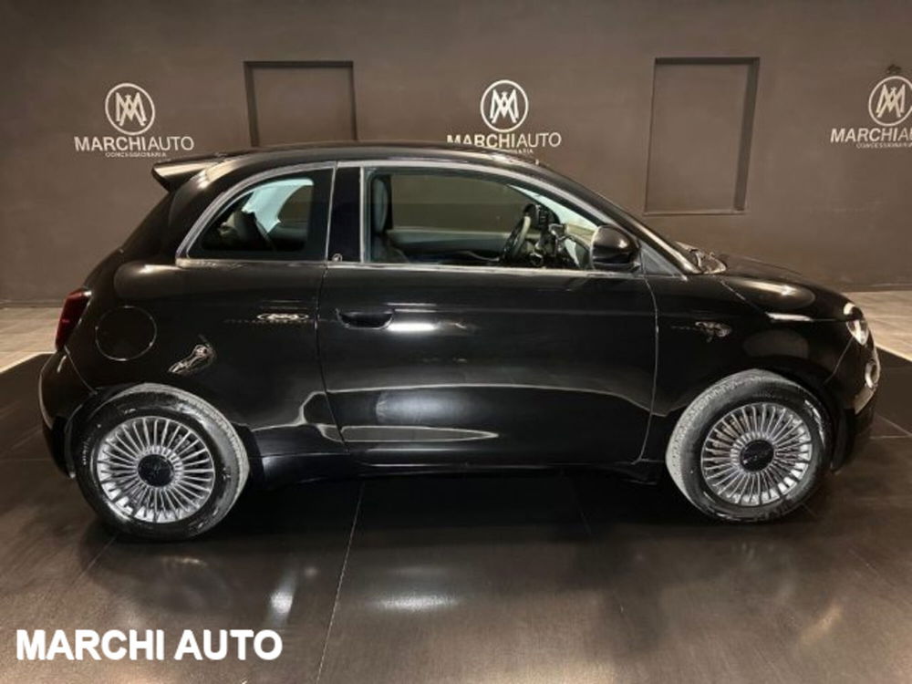 Fiat 500e 42 kWh del 2024 usata a Bastia Umbra (4)