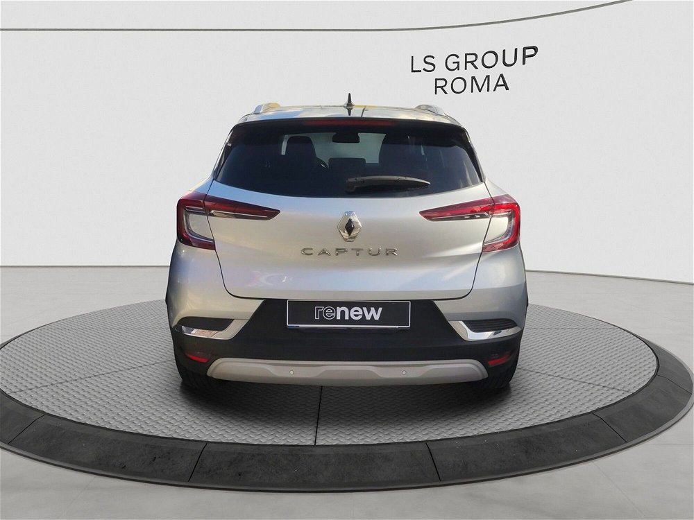 Renault Captur Plug-in Hybrid E-Tech 160 CV Intens  del 2021 usata a Roma (3)
