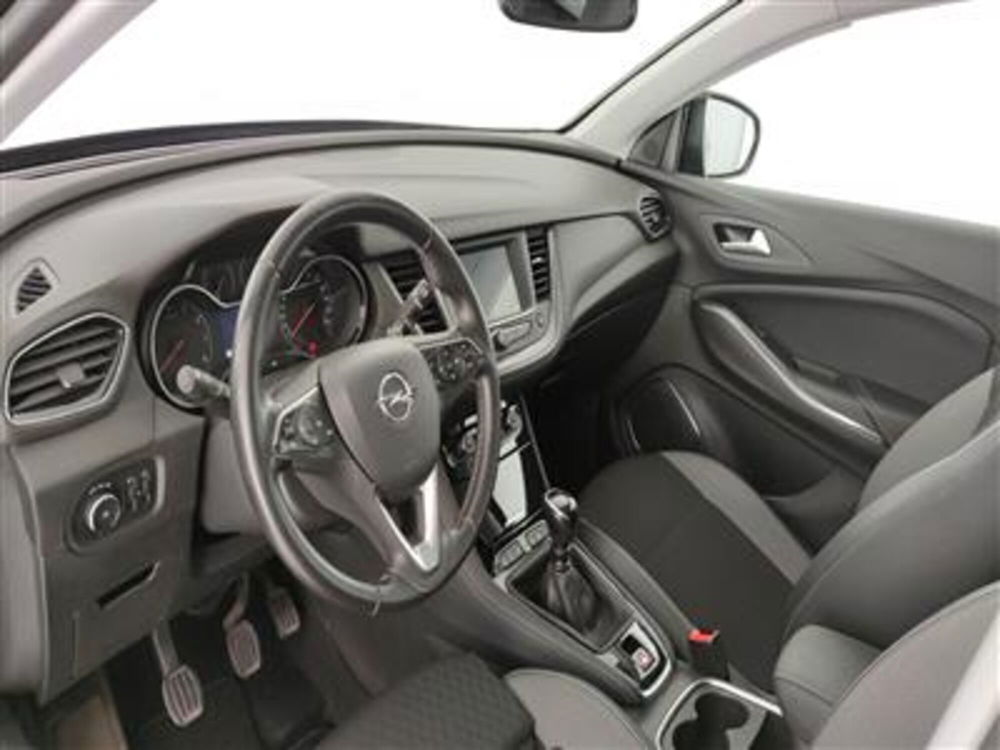 Opel Grandland X usata a Bari (13)