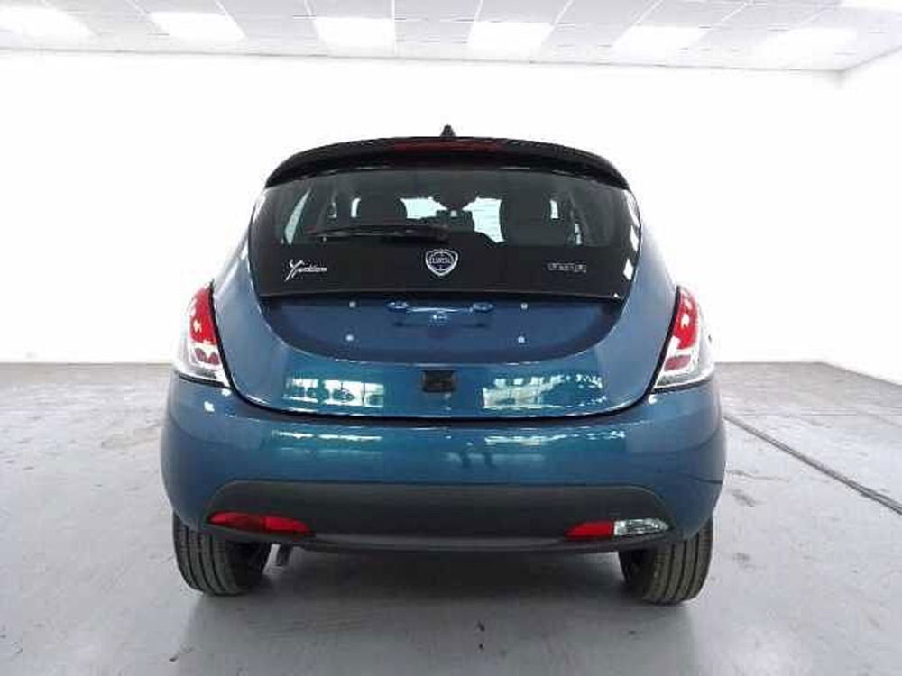 Lancia Ypsilon nuova a Cuneo (7)