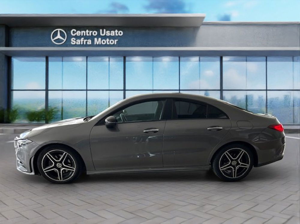 Mercedes-Benz CLA 180 d Automatic Premium  del 2019 usata a Rende (3)