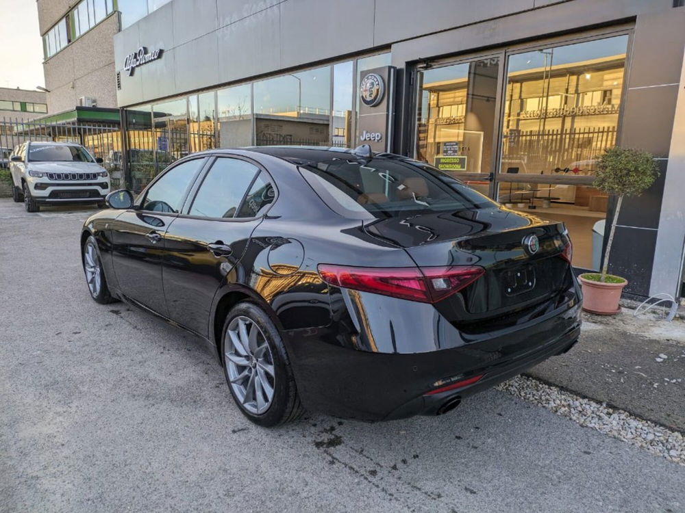 Alfa Romeo Giulia usata a Firenze (11)