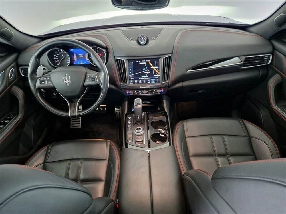 Maserati Levante Levante V6 Diesel AWD Gransport  del 2020 usata a Sala Consilina (3)