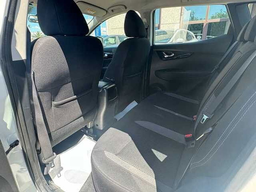 Nissan Qashqai usata a Latina (15)